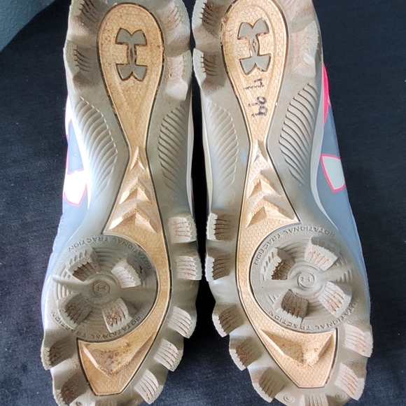 Under Armour fast pitch cleats - Picture 7 of 7